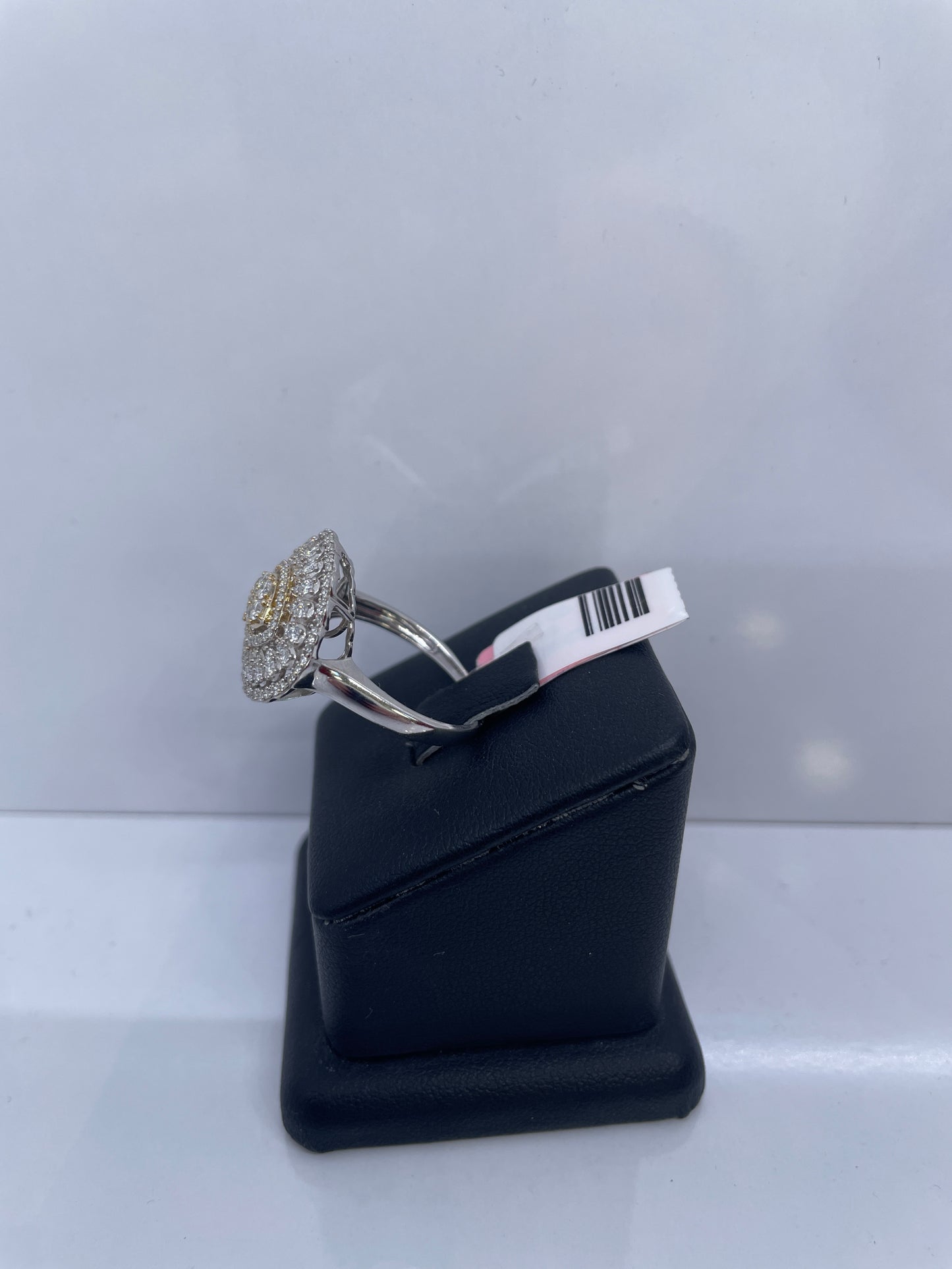 Diamond ring