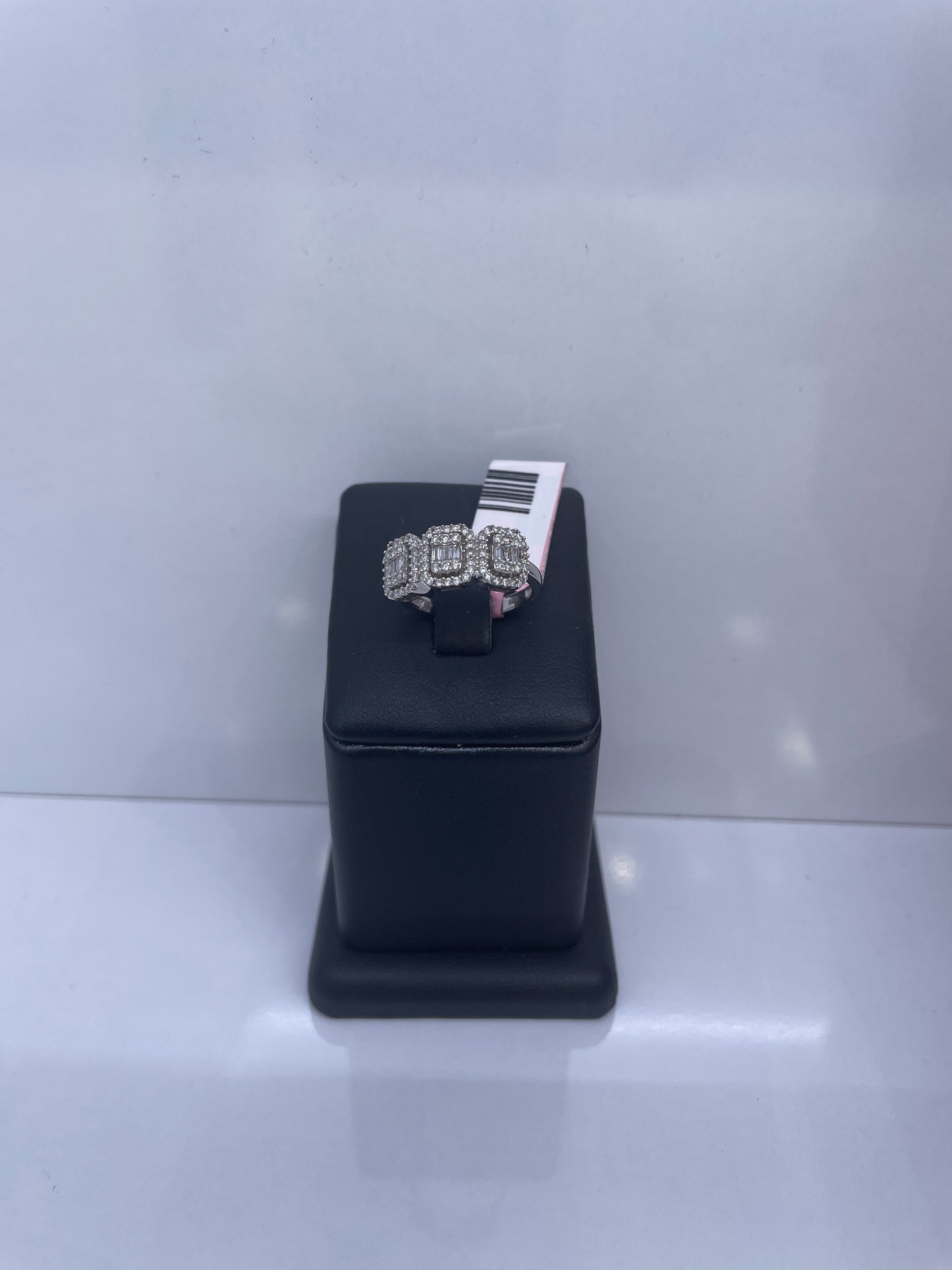 Diamond ring